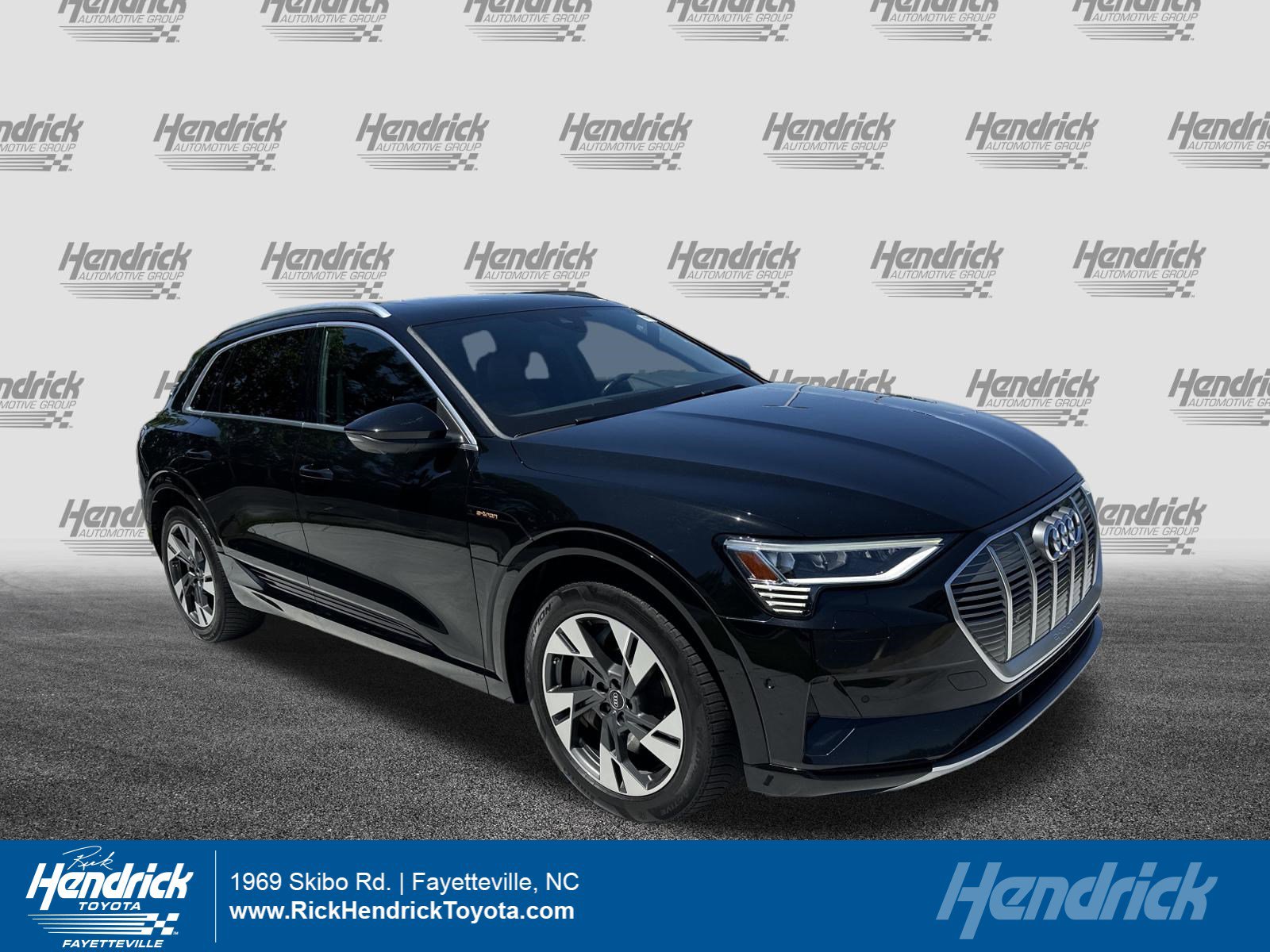 Used 2022 Audi e-tron Premium Plus