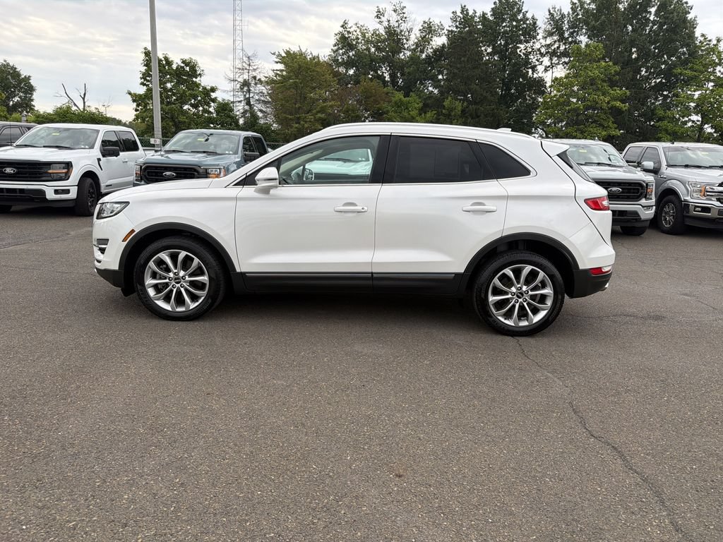 Used 2019 Lincoln MKC Select w/ MKC Climate Package AWD/4WD image 2