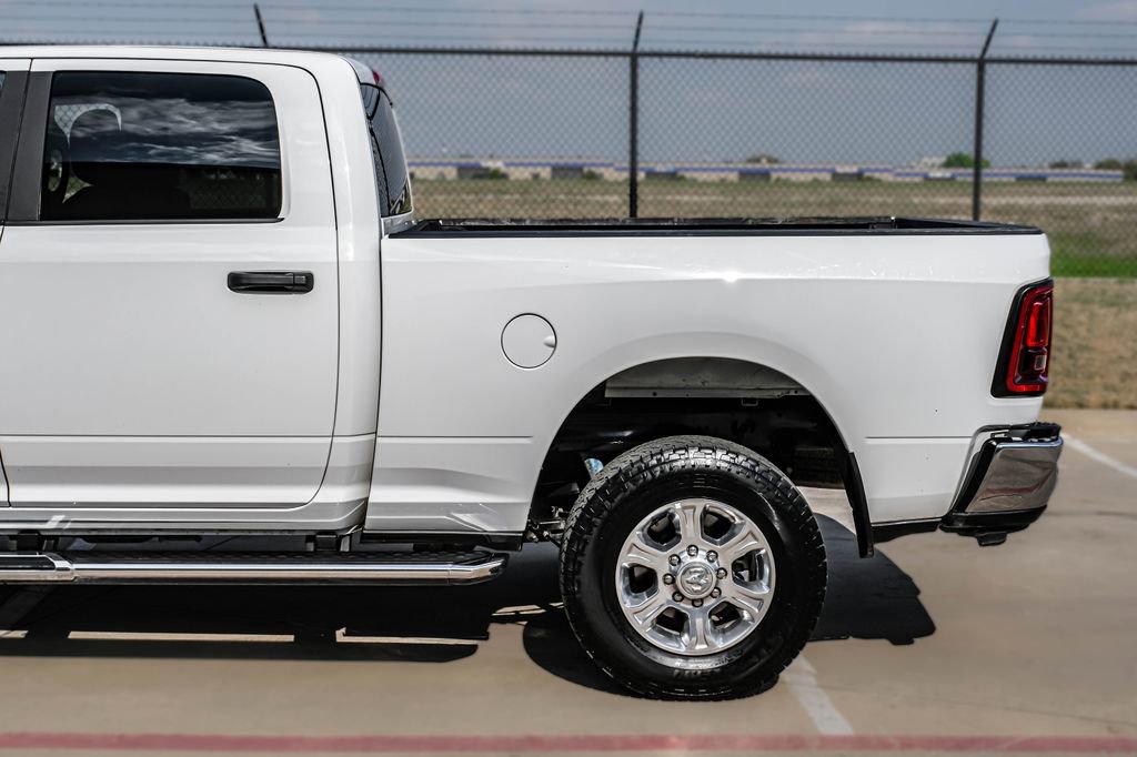 Used 2025 RAM 2500 Big Horn AWD/4WD image 15