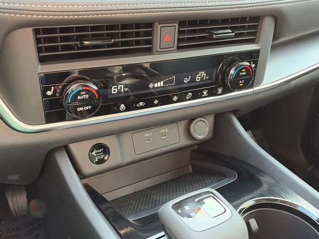 New 2026 Nissan Rogue SV AWD/4WD image 17