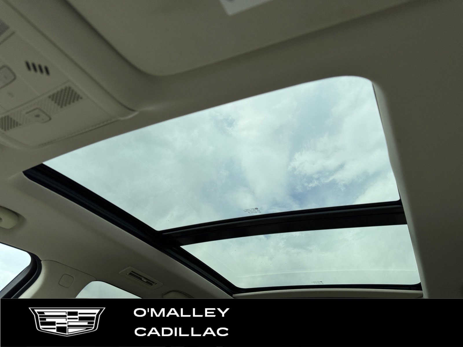 Certified 2023 Cadillac XT6 Premium Luxury w/ LPO, Floor Liner Package AWD/4WD image 23