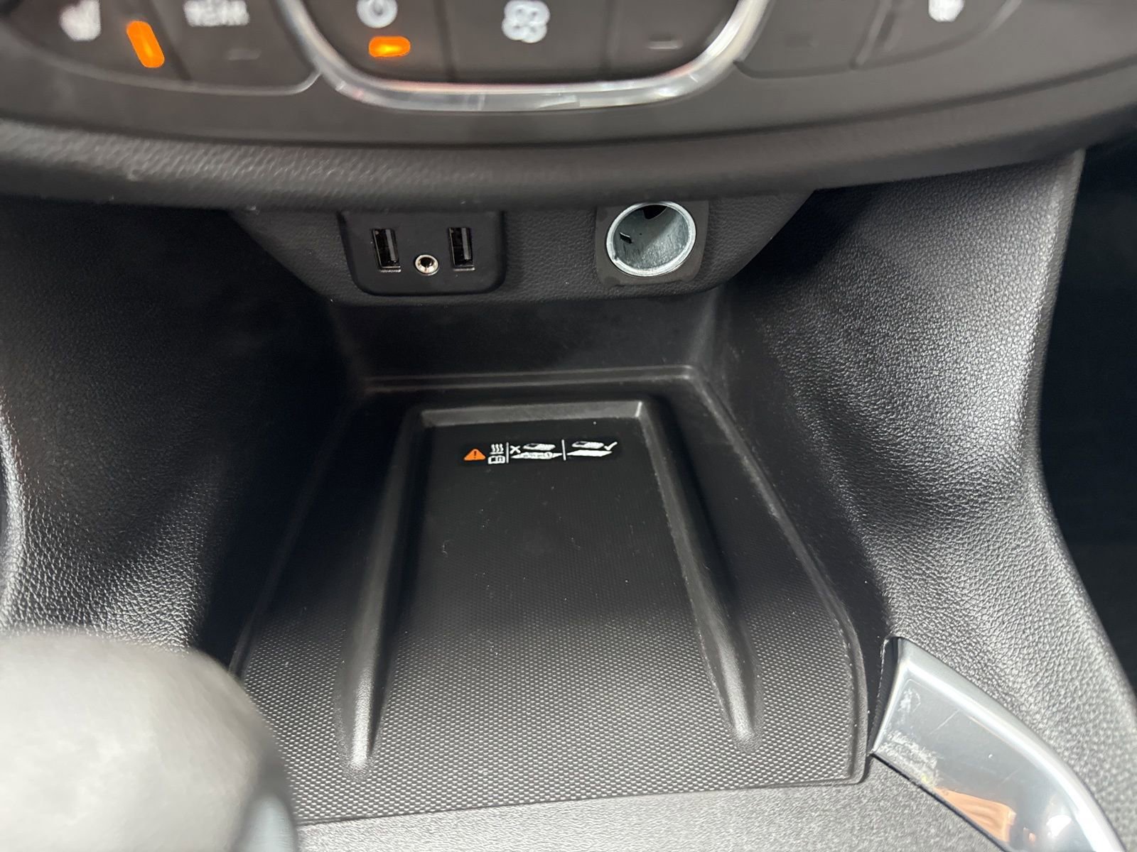 Used 2023 Chevrolet Traverse LT w/ LPO, Floor Liner Package image 27