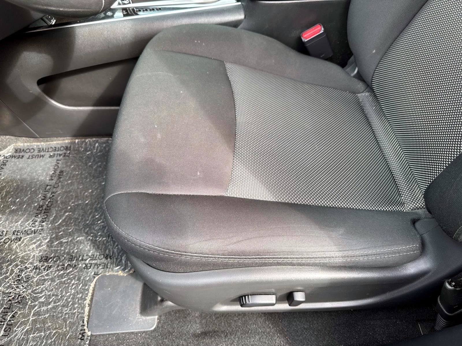 Used 2020 Nissan Pathfinder SV image 9