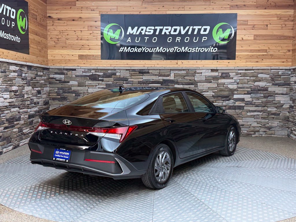 Certified 2024 Hyundai Elantra SEL FWD image 20