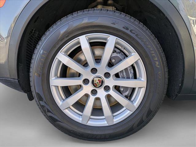 Used 2021 Porsche Cayenne image 29
