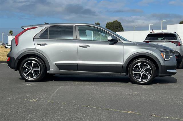 New 2026 Kia Niro LX image 3