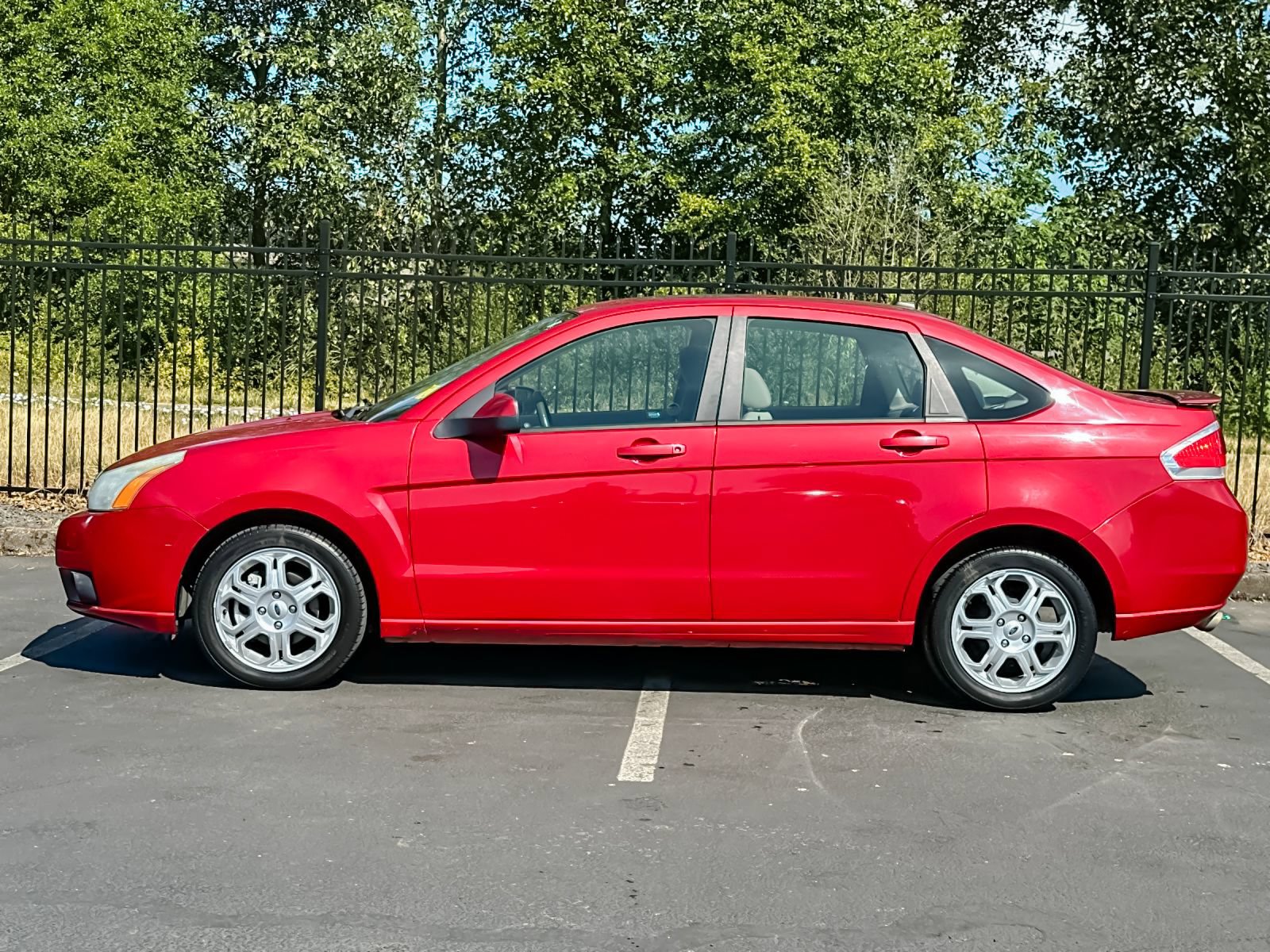 Used 2009 Ford Focus SES FWD image 6