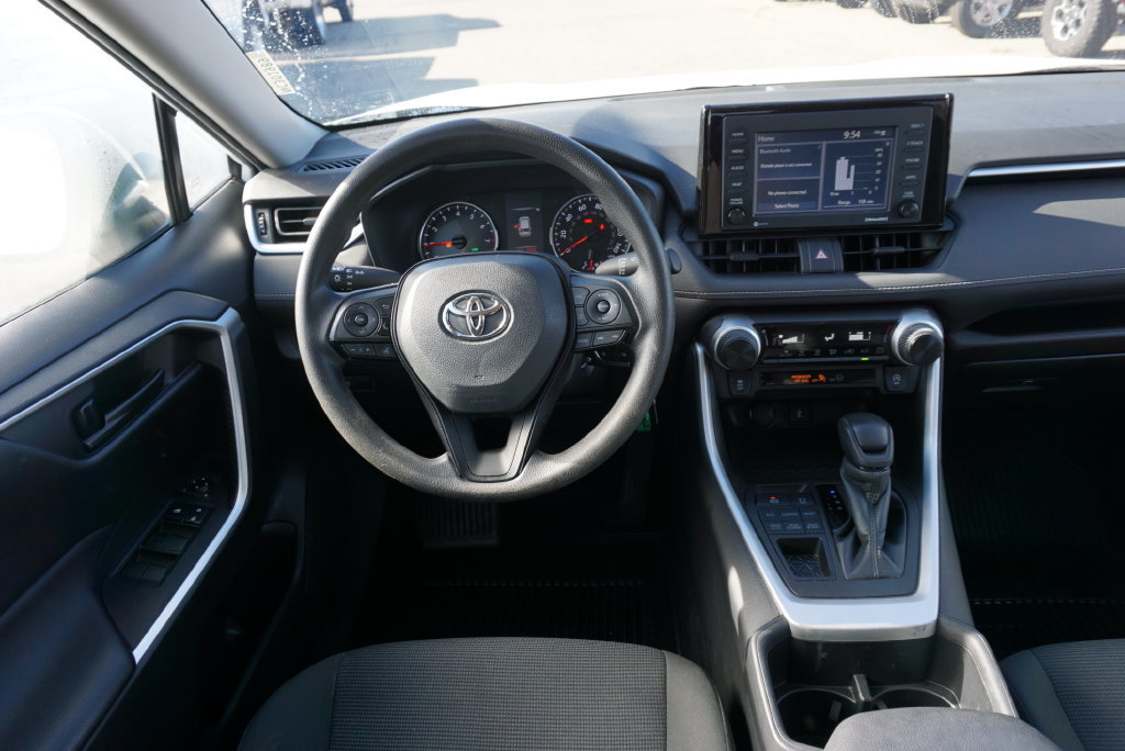 Used 2022 Toyota RAV4 LE AWD/4WD image 12