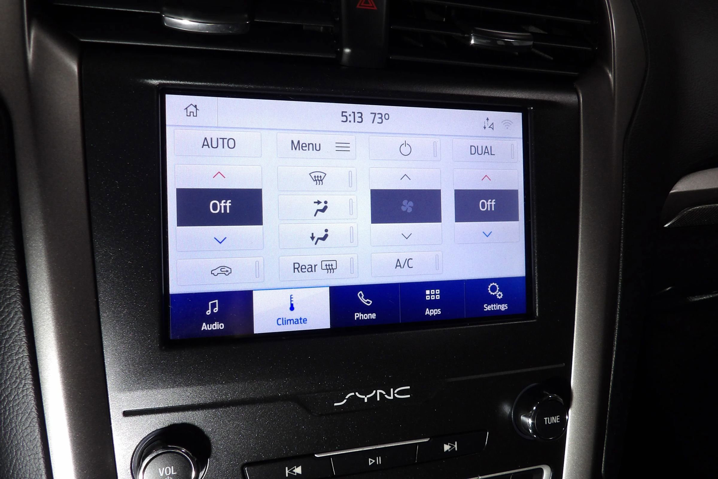 Used 2020 Ford Fusion SE image 13