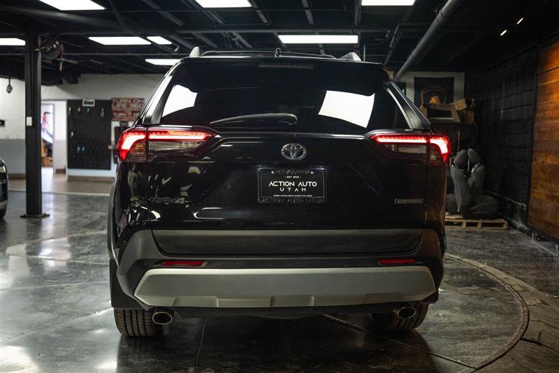 Used 2019 Toyota RAV4 Adventure AWD/4WD image 6