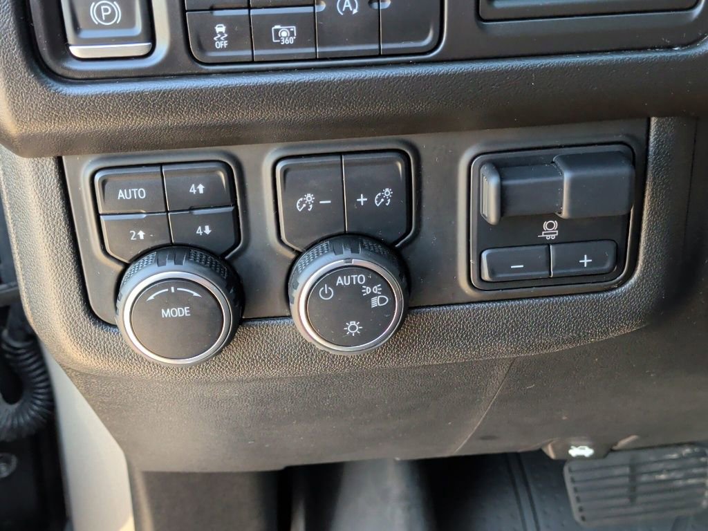 Used 2023 Chevrolet Tahoe RST w/ Luxury Package image 17