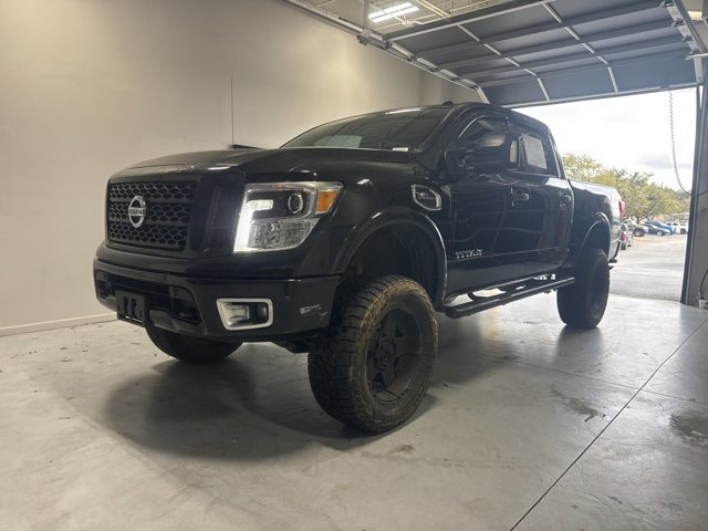 Used 2017 Nissan Titan PRO-4X image 2