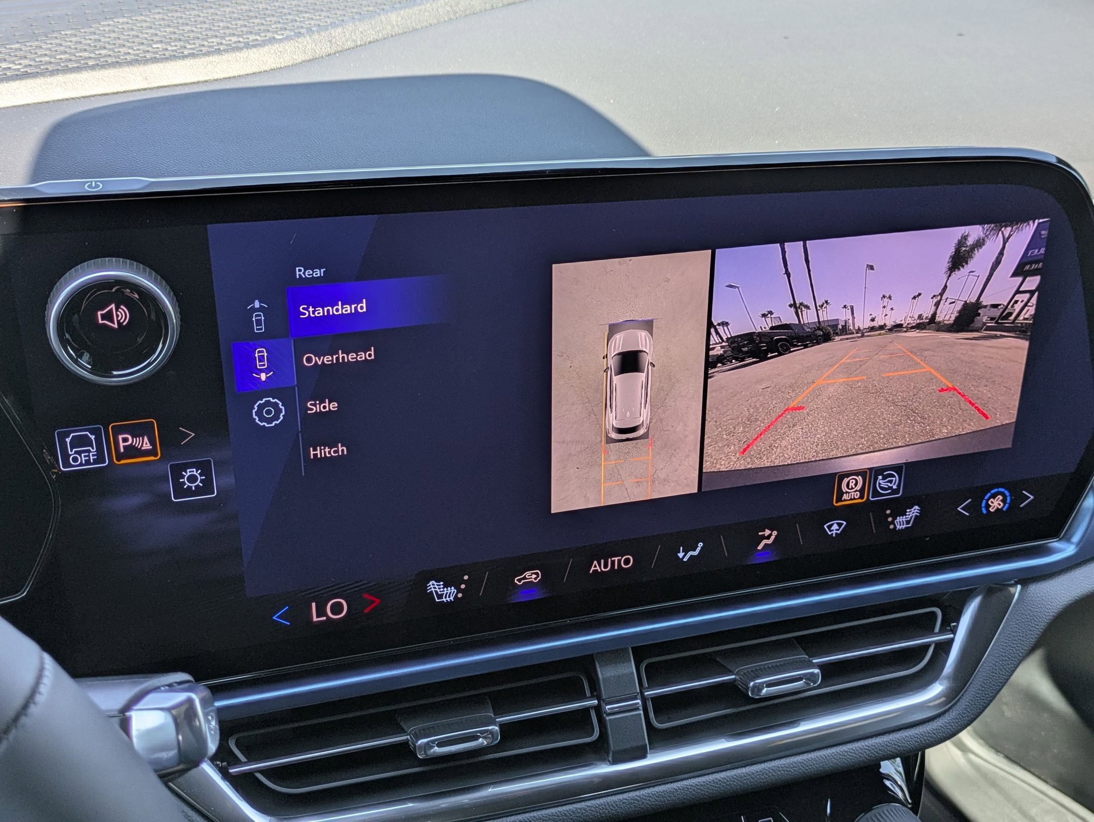 Used 2026 Chevrolet Equinox EV LT image 17