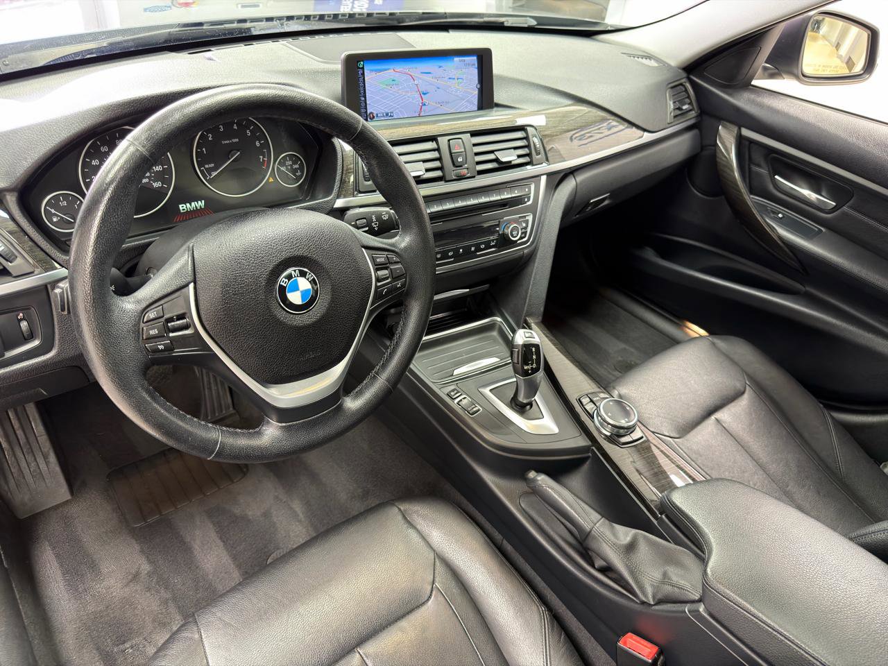 Used 2014 BMW 328i xDrive Sedan AWD/4WD image 27
