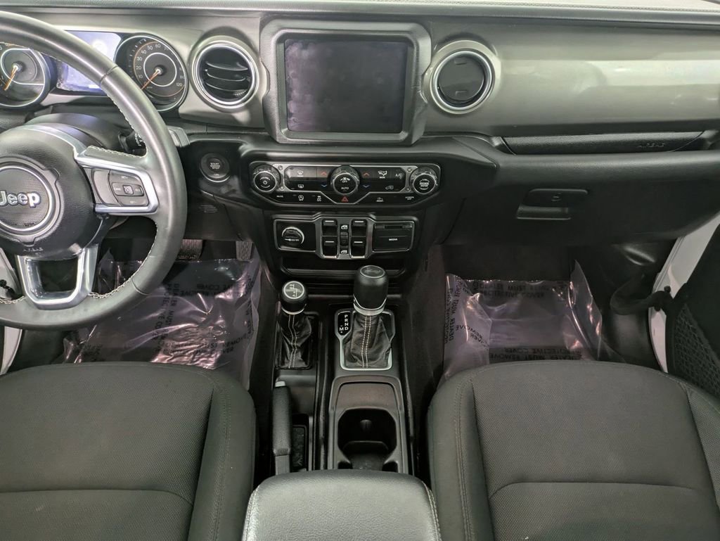 Used 2023 Jeep Wrangler Sahara image 26