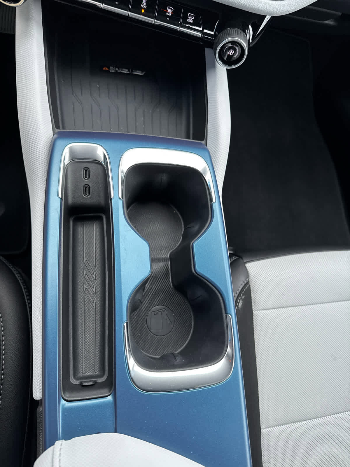 Used 2025 Chevrolet Equinox EV LT image 27