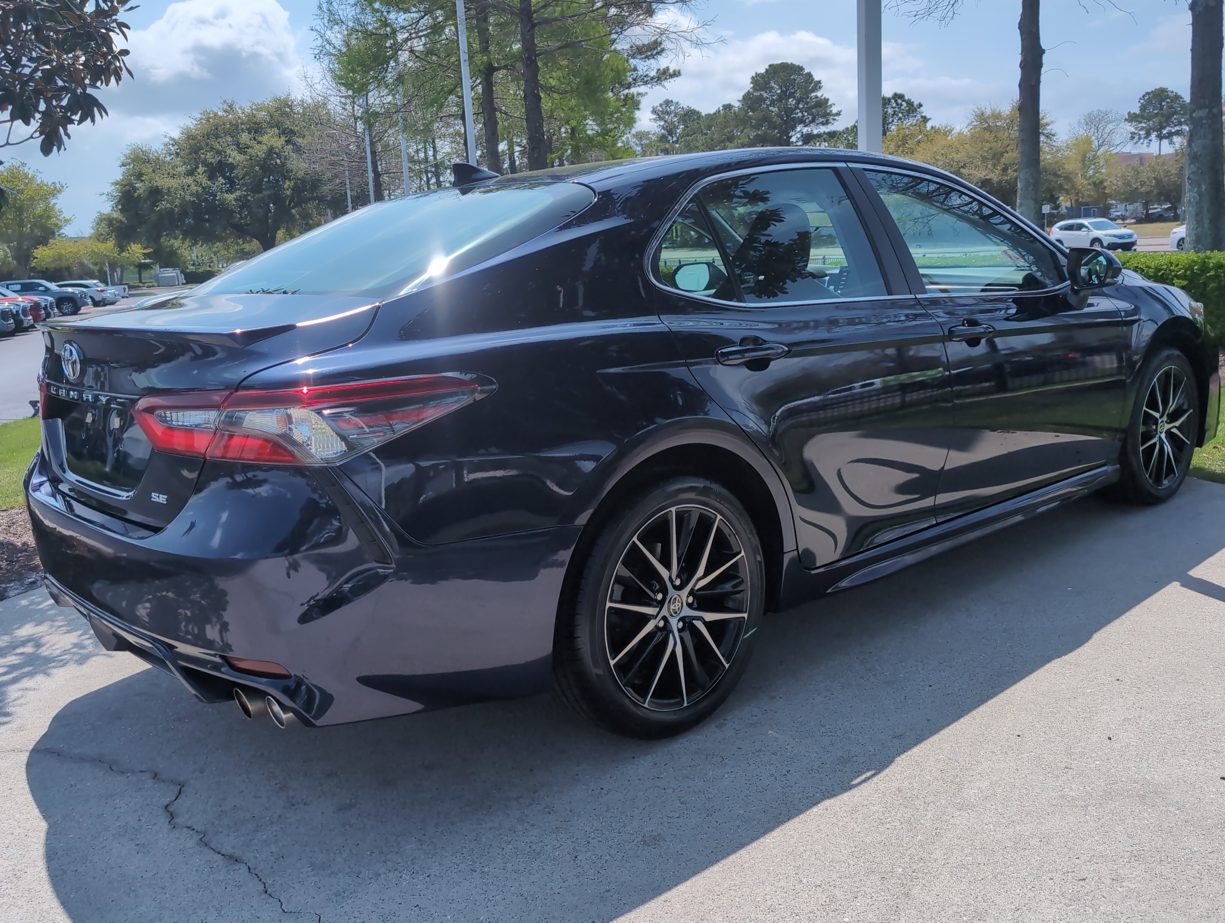 Certified 2022 Toyota Camry SE FWD image 11