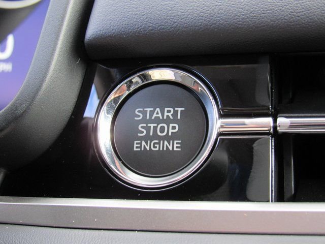 New 2025 Mitsubishi Outlander SE image 19