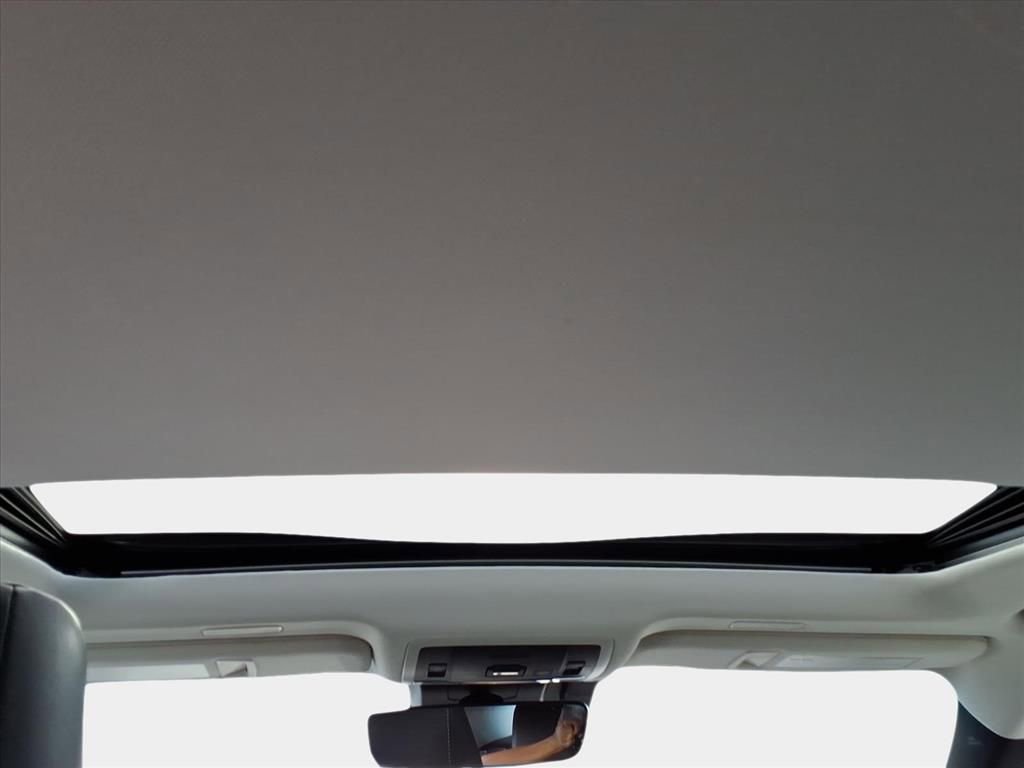 Used 2023 Lexus ES 250 w/ Premium Package image 11