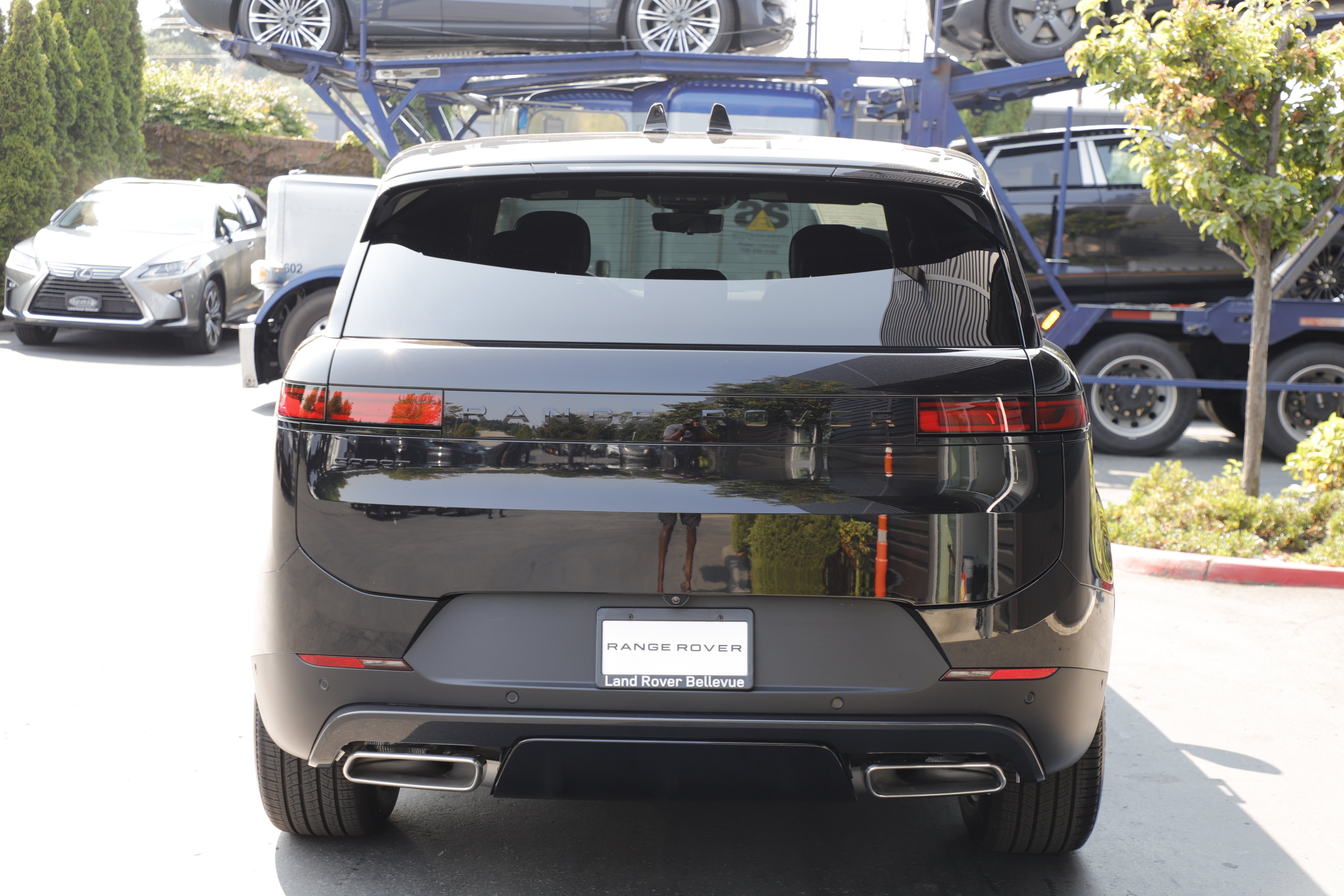 New 2026 Land Rover Range Rover Sport SE AWD/4WD image 5
