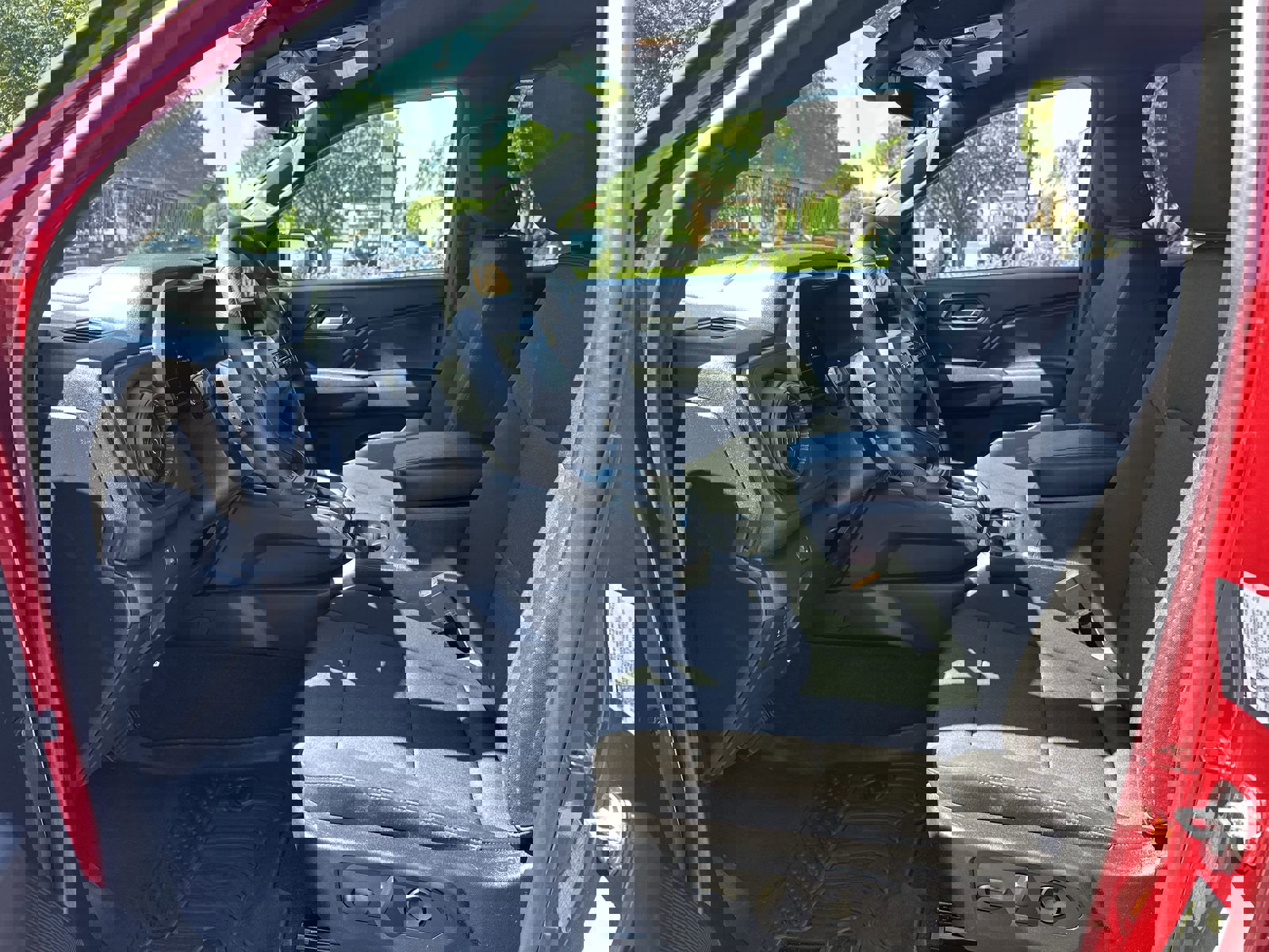 Used 2024 Chevrolet Colorado Trail Boss w/ Technology Package AWD/4WD image 16