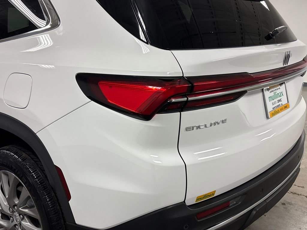 Certified 2025 Buick Enclave Preferred image 15