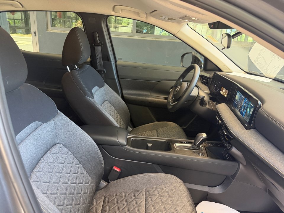 Certified 2026 Nissan Kicks SV FWD image 32