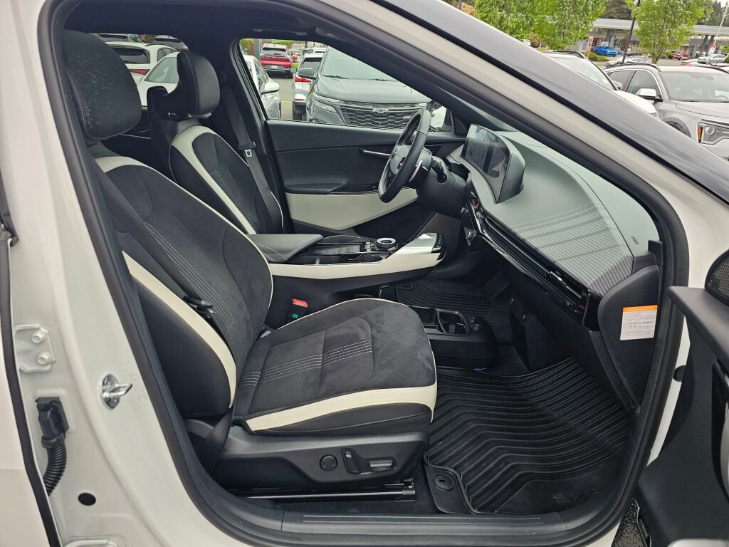 Certified 2024 Kia EV6 GT-Line AWD/4WD image 29