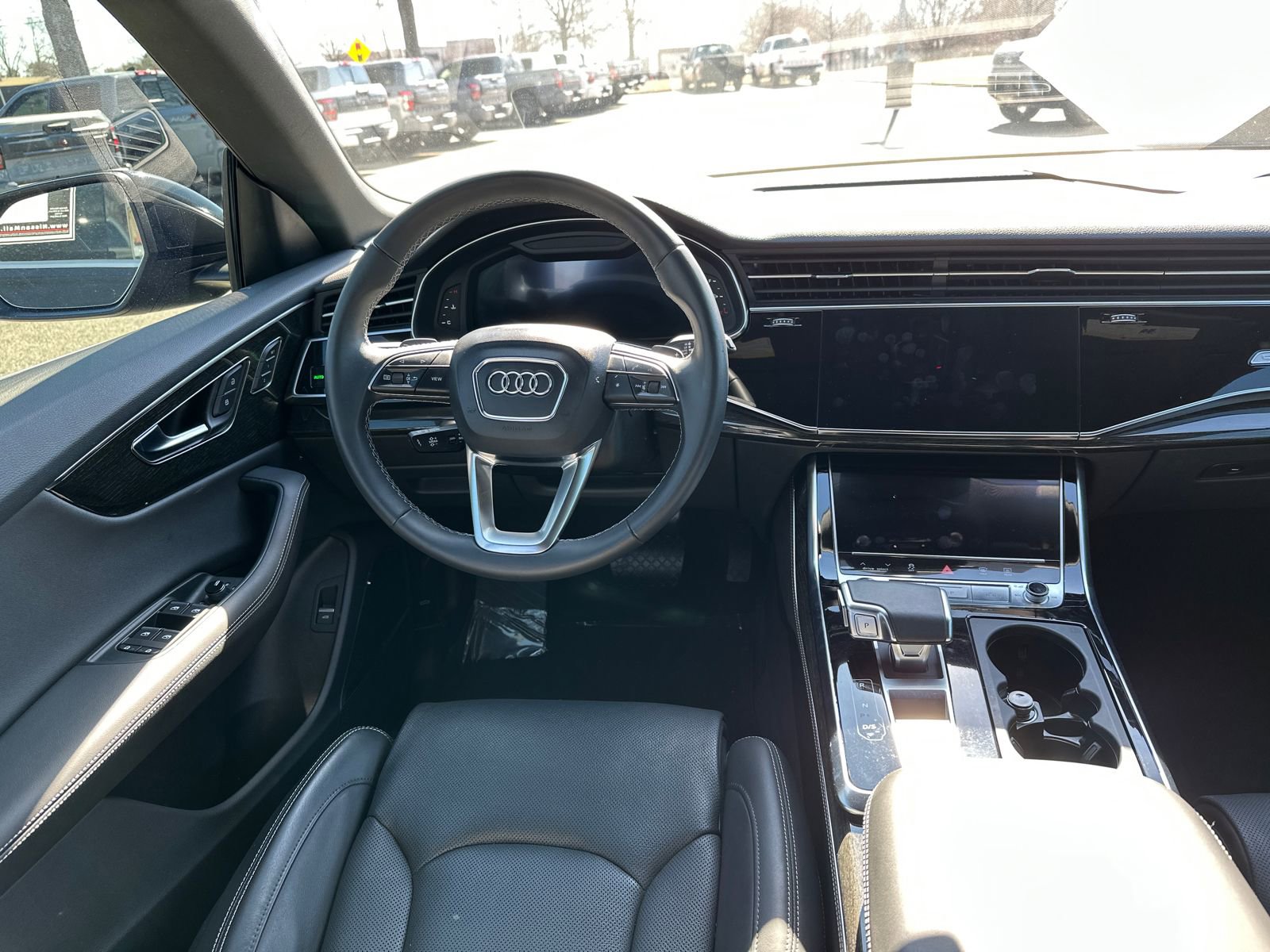 Used 2024 Audi Q8 Prestige image 23