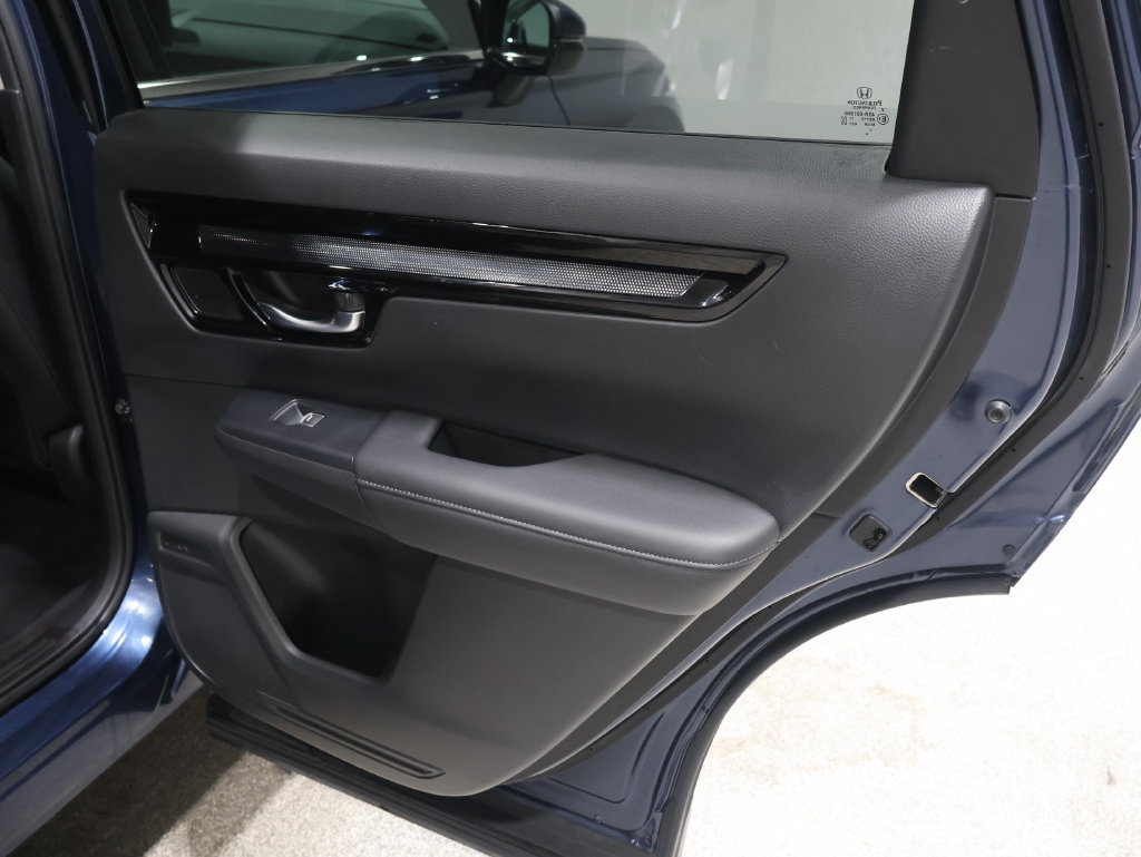 Used 2025 Honda CR-V EX-L image 23