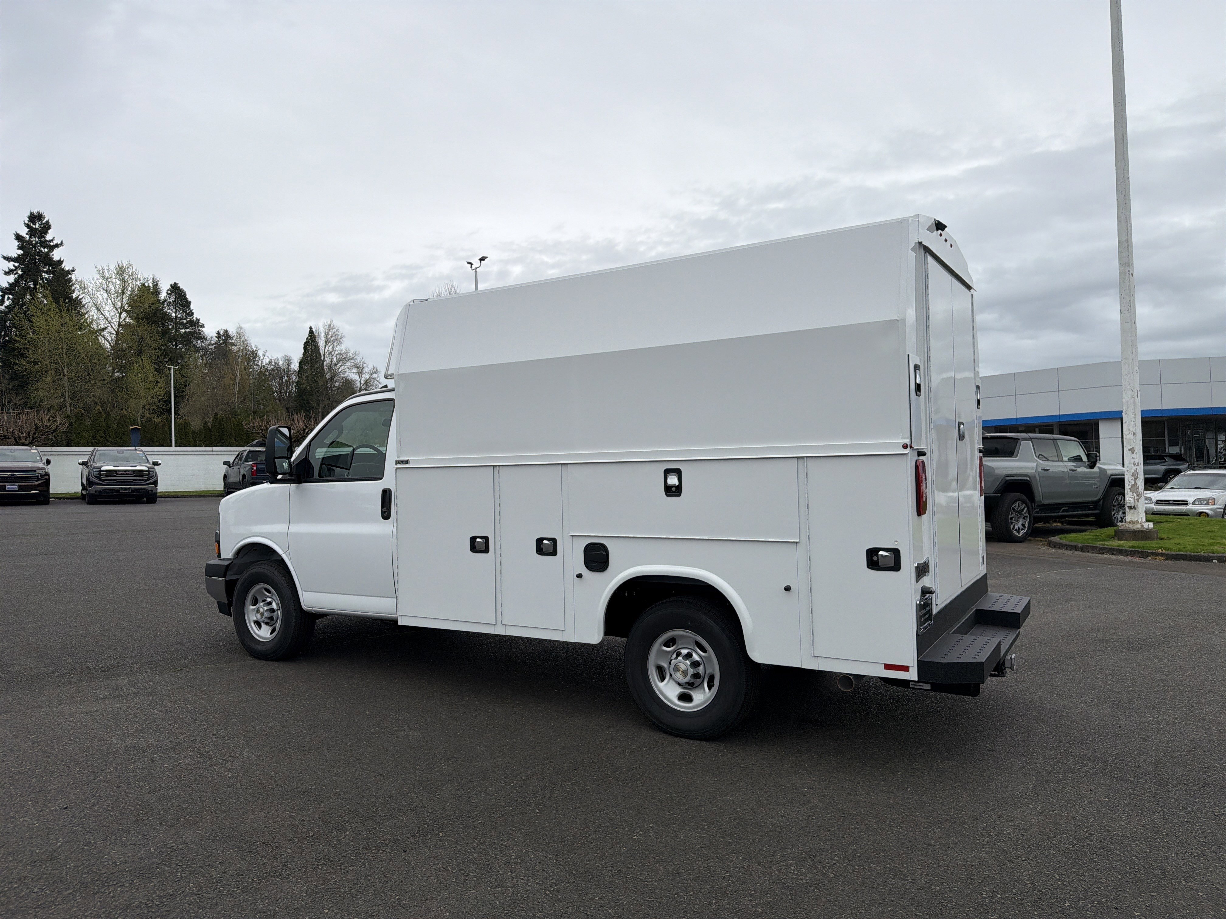 New 2026 Chevrolet Express 3500 w/ Power Convenience Package RWD image 3