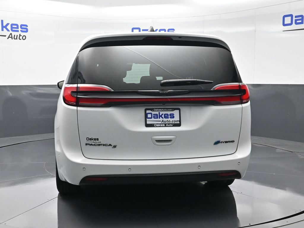Used 2024 Chrysler Pacifica Select image 7