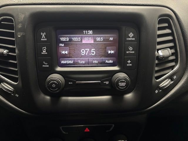 Used 2018 Jeep Compass Latitude image 28