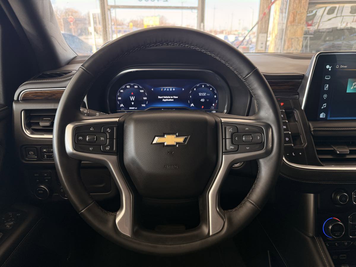Used 2023 Chevrolet Suburban Premier image 49