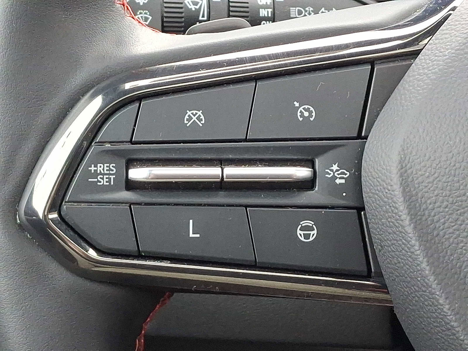 Used 2024 Chevrolet Traverse RS image 22