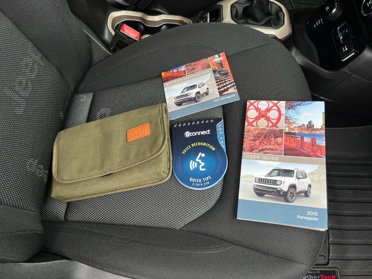Used 2015 Jeep Renegade Latitude image 36