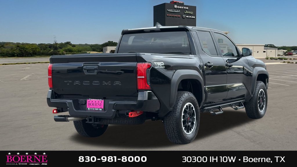Used 2026 Toyota Tacoma TRD Off-Road AWD/4WD image 3