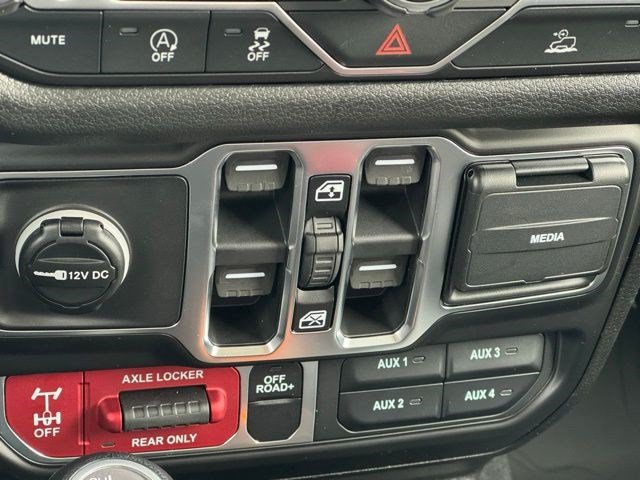 New 2026 Jeep Gladiator Sport AWD/4WD image 23