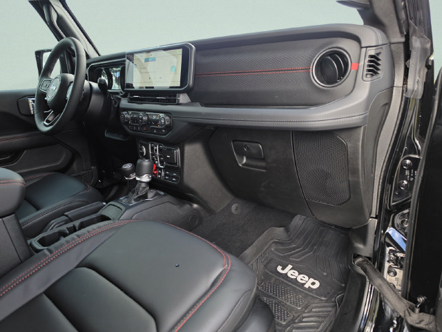 Used 2026 Jeep Wrangler Unlimited Rubicon AWD/4WD image 18