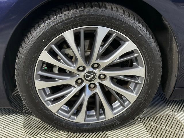 Used 2019 Lexus ES 350 w/ Premium Package FWD image 10