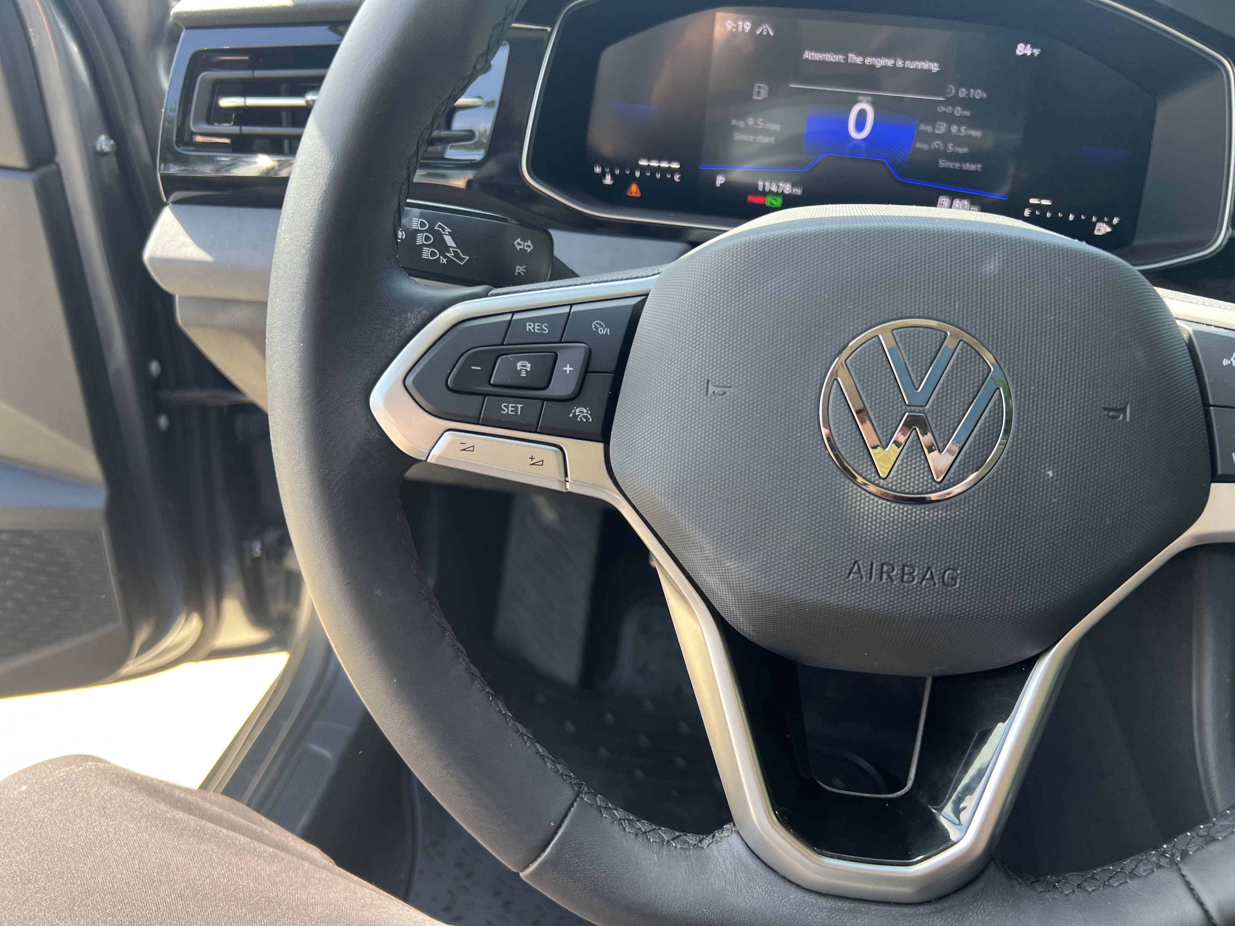 Used 2025 Volkswagen Jetta SE w/ Sunroof Package FWD image 17