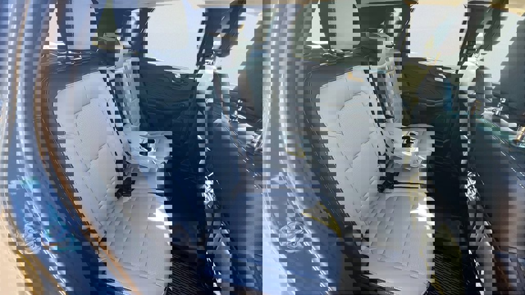 Used 2025 Ford Escape Platinum image 19