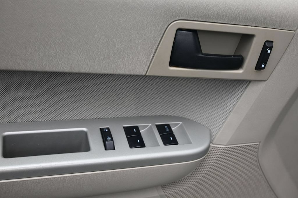 Used 2010 Ford Escape XLT FWD image 14