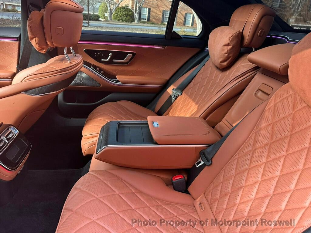 Used 2023 Mercedes-Benz S 500 4MATIC w/ AMG Line image 24