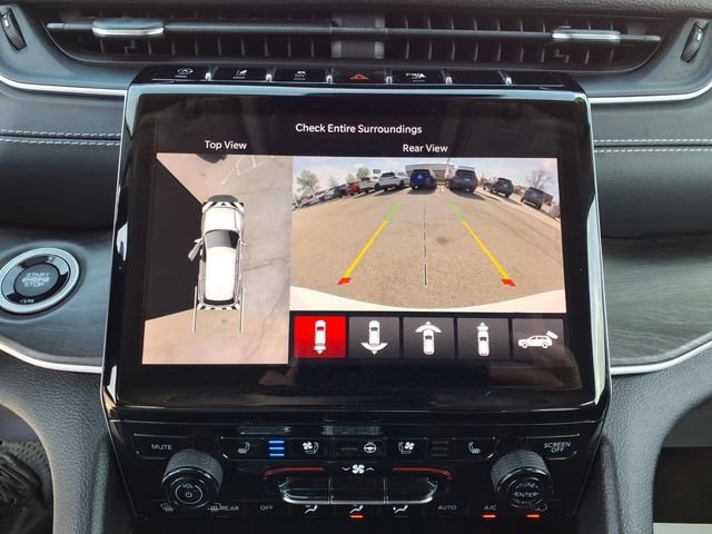 Certified 2023 Jeep Grand Cherokee Limited w/ Luxury Tech Group II AWD/4WD image 21