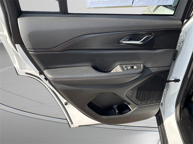 Used 2023 Jeep Grand Cherokee Laredo w/ Luxury Tech Group I image 19