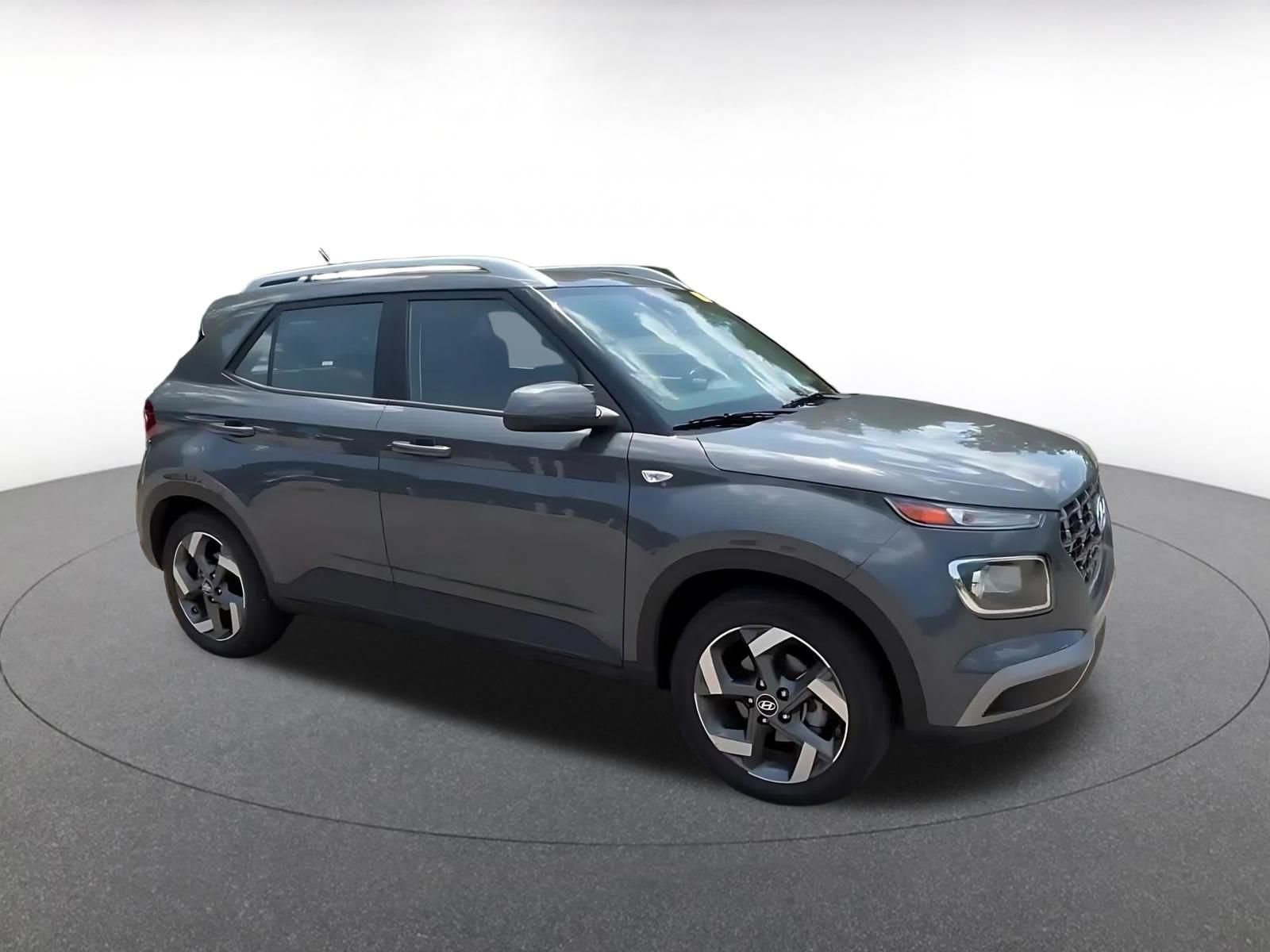 Used 2026 Hyundai Venue SEL FWD video 2