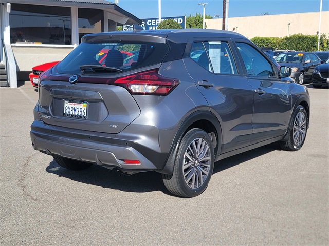 Used 2021 Nissan Kicks SV image 5