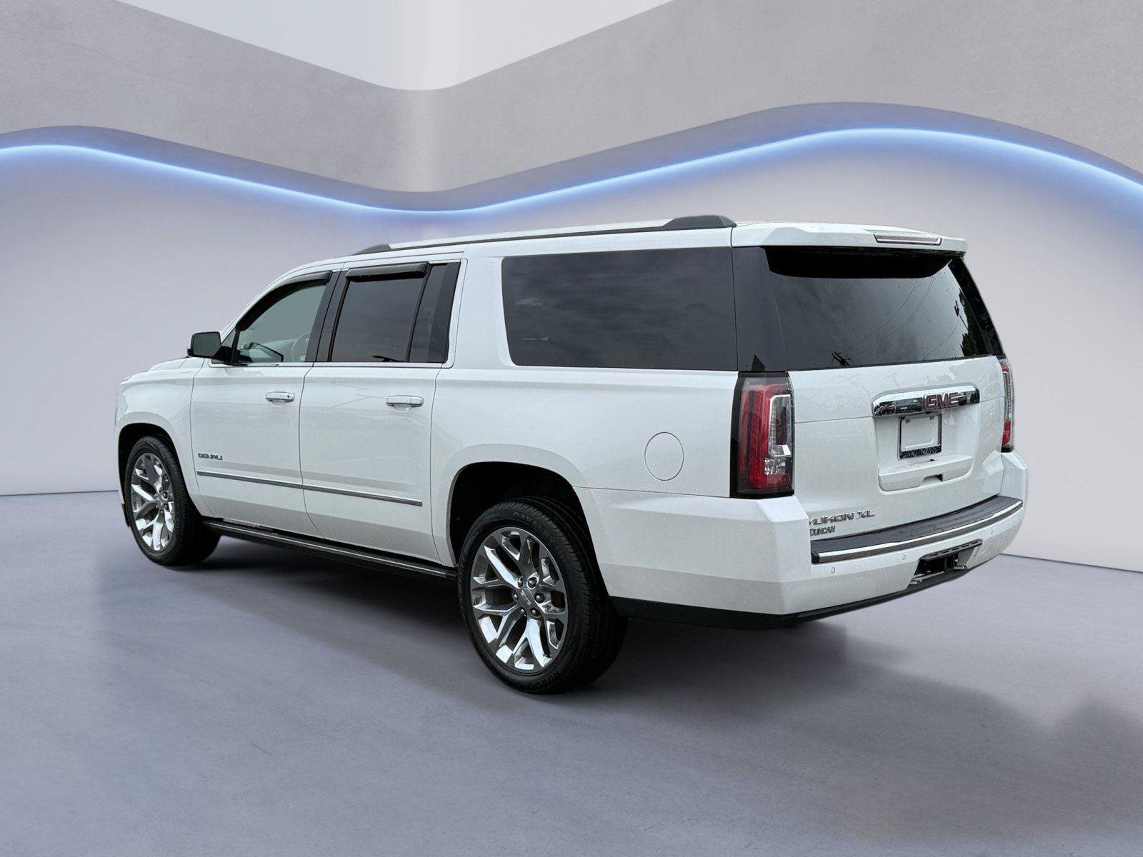 Used 2019 GMC Yukon XL Denali w/ Denali Ultimate Package AWD/4WD image 5