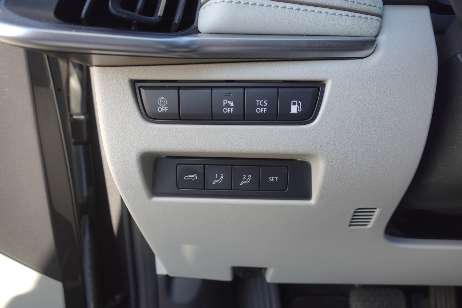 Used 2024 MAZDA CX-90 Plug-In Hybrid w/ Premium Plus AWD/4WD image 19